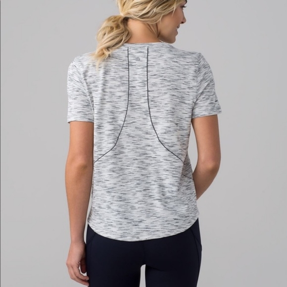 Lululemon go the distance short sleeve size 6